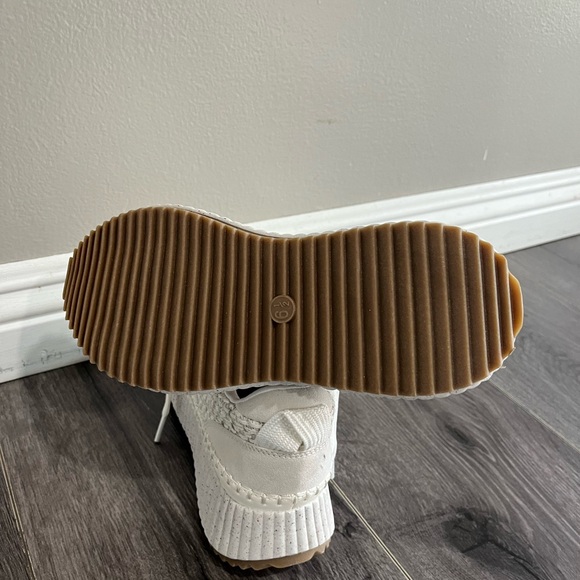 Women’s Persephone Sneakers. Size 6.5. Color White - Picture 8 of 9